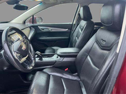 Used 2017 Cadillac XT5 Luxury w/ Driver Awareness Package FWD image 10