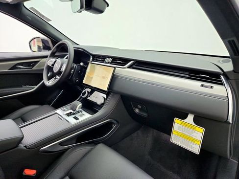 New 2026 Jaguar F-PACE R-Dynamic S image 17