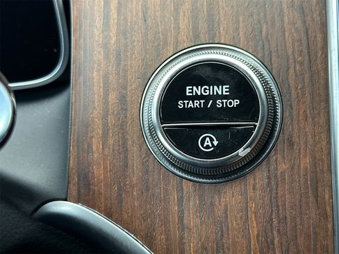 Certified 2025 Mercedes-Benz GLC 300 image 25