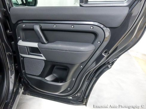 Used 2021 Land Rover Defender 110 SE image 28