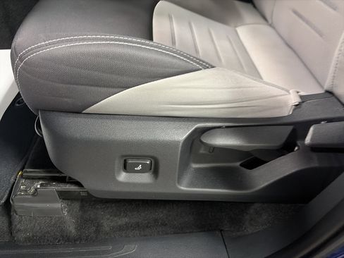 Used 2024 Toyota Tacoma TRD Off-Road image 13