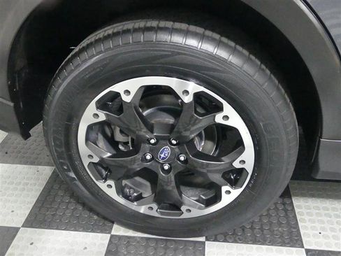 Used 2023 Subaru Crosstrek 2.0i Premium image 16