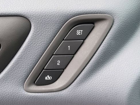 Used 2022 GMC Acadia Denali w/ Black Diamond Edition AWD/4WD image 7