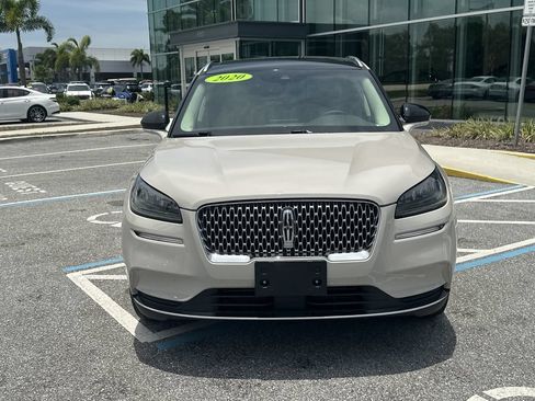 Used 2020 Lincoln Corsair AWD w/ Premium Package image 4