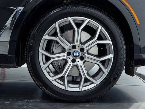 Used 2024 BMW X7 xDrive40i image 27