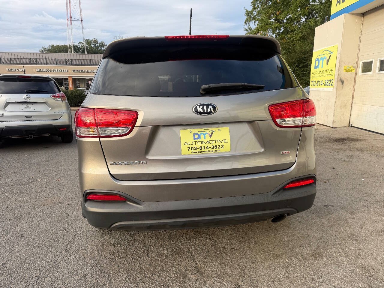 Used 2016 Kia Sorento L FWD image 5
