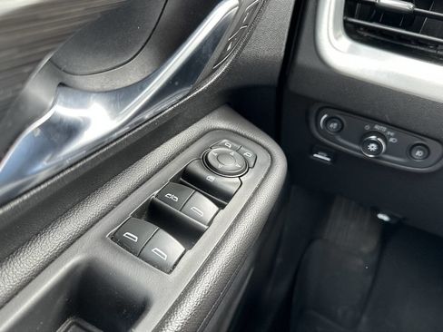 Used 2020 GMC Terrain SLT image 19