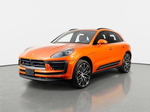 Used 2024 Porsche Macan AWD/4WD image 21