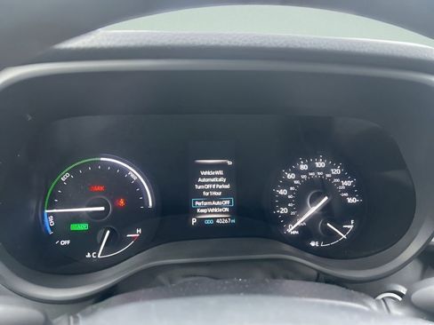 Used 2022 Toyota Sienna LE w/ LE Plus Package image 23