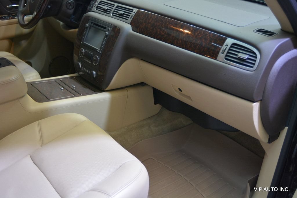 Used 2013 GMC Yukon Denali AWD/4WD image 24