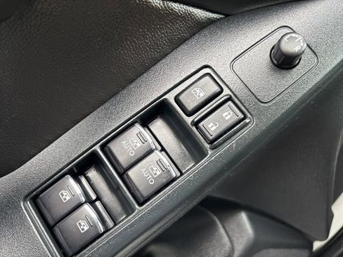 Used 2017 Subaru Forester 2.5i Premium w/ All-Weather Package image 13