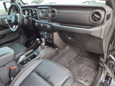 Used 2021 Jeep Wrangler Unlimited Sahara AWD/4WD image 12