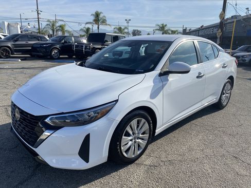 Used 2024 Nissan Sentra S image 2