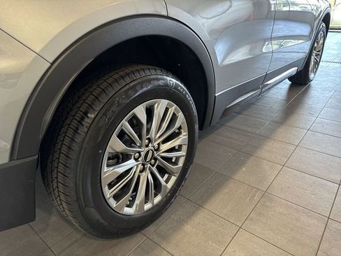 Certified 2025 Cadillac XT4 Premium Luxury FWD image 13
