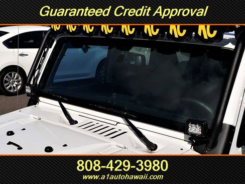 Used 2017 Jeep Wrangler Unlimited Rubicon AWD/4WD image 11