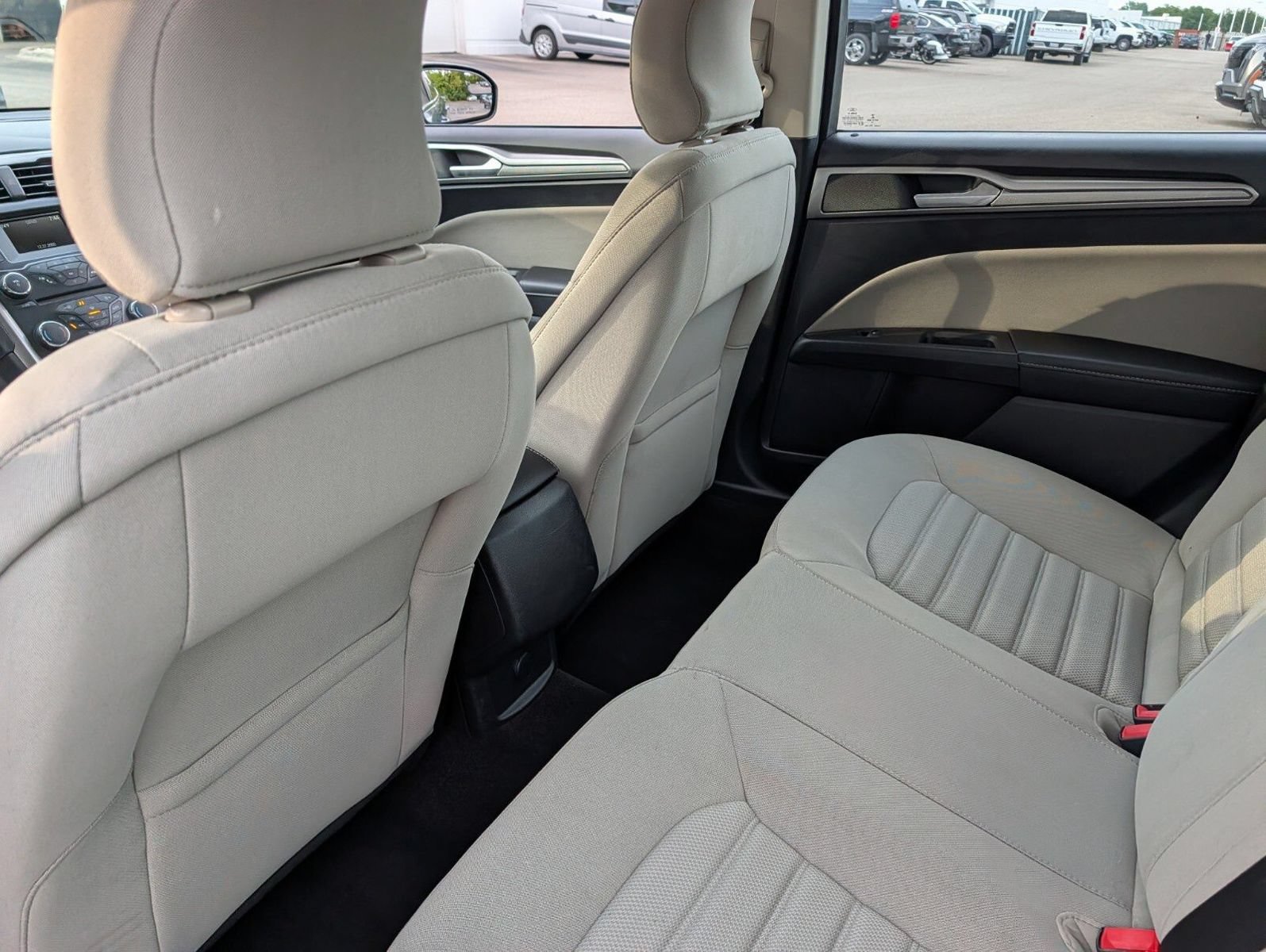 Used 2018 Ford Fusion S FWD image 19