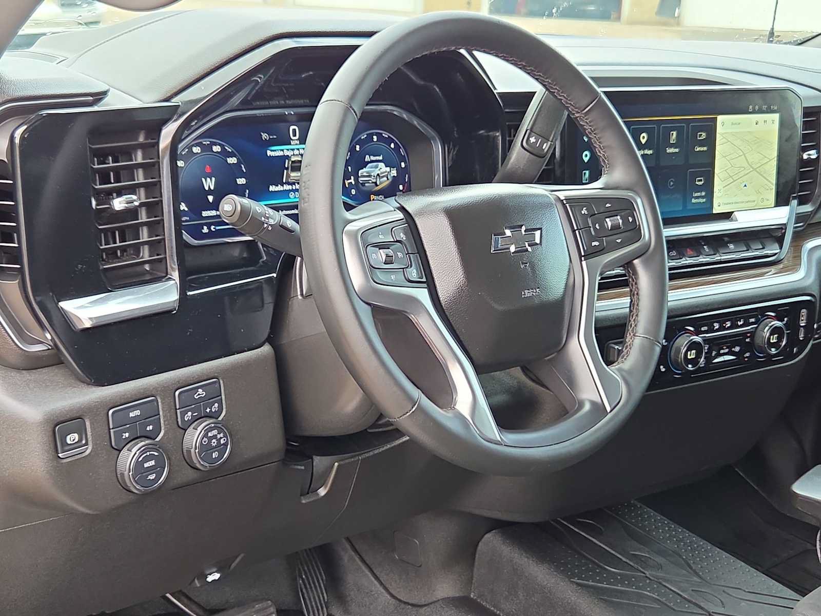 Used 2025 Chevrolet Silverado 1500 RST w/ Rally Edition AWD/4WD image 10