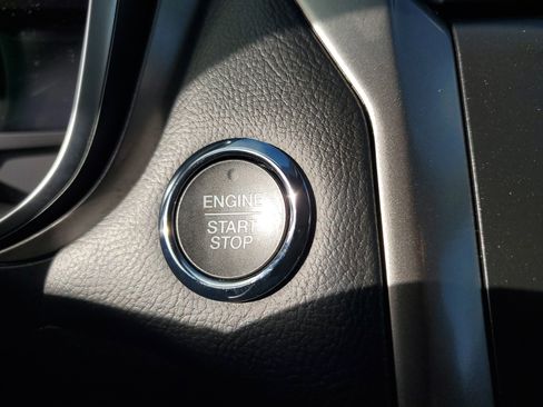 Used 2019 Ford Fusion SE image 23