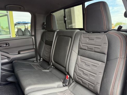Used 2025 Nissan Frontier PRO-4X w/ Pro Convenience Package AWD/4WD image 34