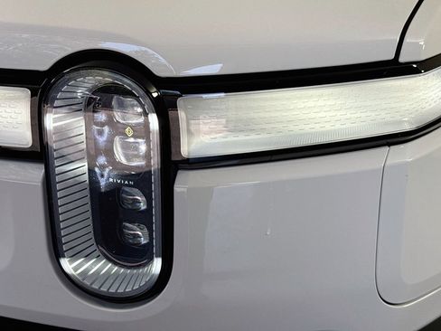 Used 2022 Rivian R1T Adventure AWD/4WD image 37