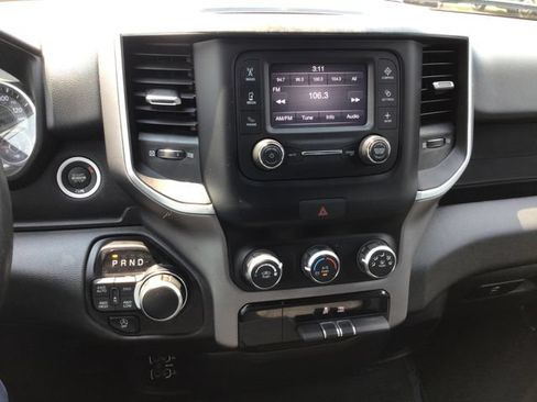 Used 2022 RAM 1500 Big Horn AWD/4WD image 36