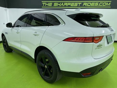 Used 2019 Jaguar F-PACE Premium image 7