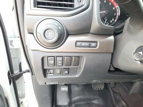 Used 2023 Nissan Titan PRO-4X w/ Pro-4x Convenience Package AWD/4WD image 15