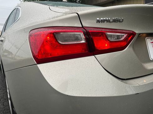Used 2016 Chevrolet Malibu Hybrid FWD image 37