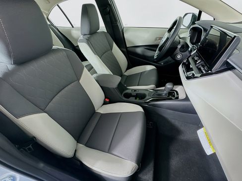 Used 2026 Toyota Corolla LE FWD image 30
