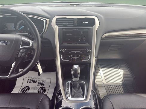 Used 2016 Ford Fusion SE w/ Equipment Group 202A FWD image 24