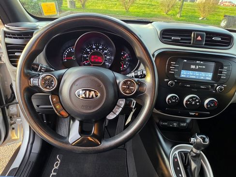 Used 2019 Kia Soul image 15
