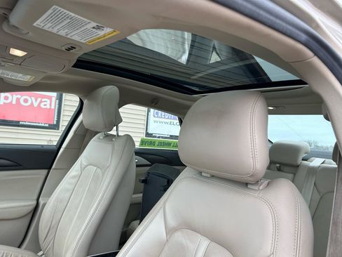 Used 2017 Lincoln MKZ Reserve w/ Climate Package image 18