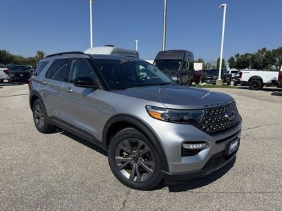 Certified 2022 Ford Explorer XLT w/ Equipment Group 202A