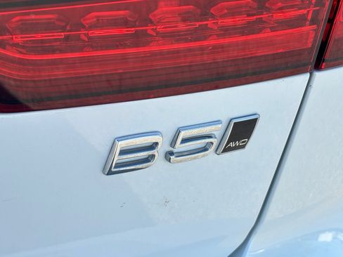 Used 2025 Volvo V60 B5 Cross Country Plus AWD/4WD image 11