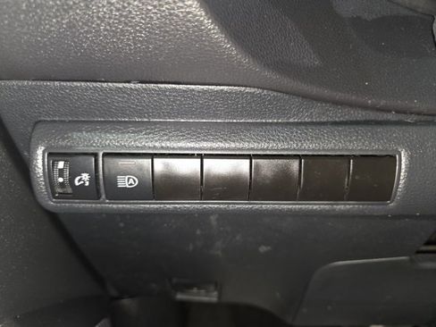 Used 2023 Toyota Corolla LE image 18