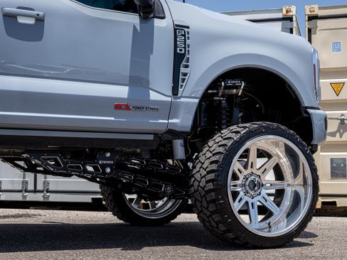 Used 2024 Ford F250 Platinum AWD/4WD image 41