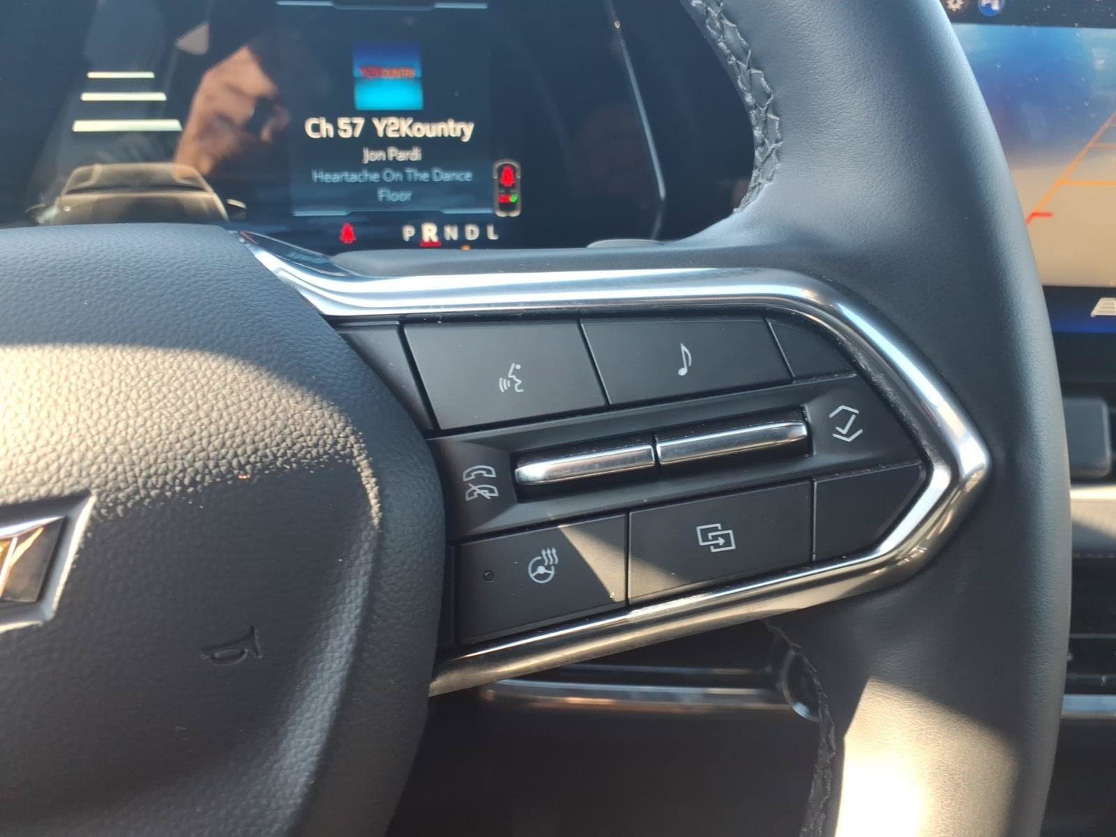 Used 2025 Chevrolet Equinox LT FWD image 25