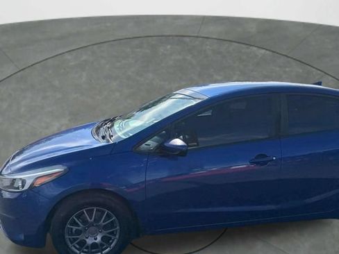 Used 2017 Kia Forte LX FWD image 29