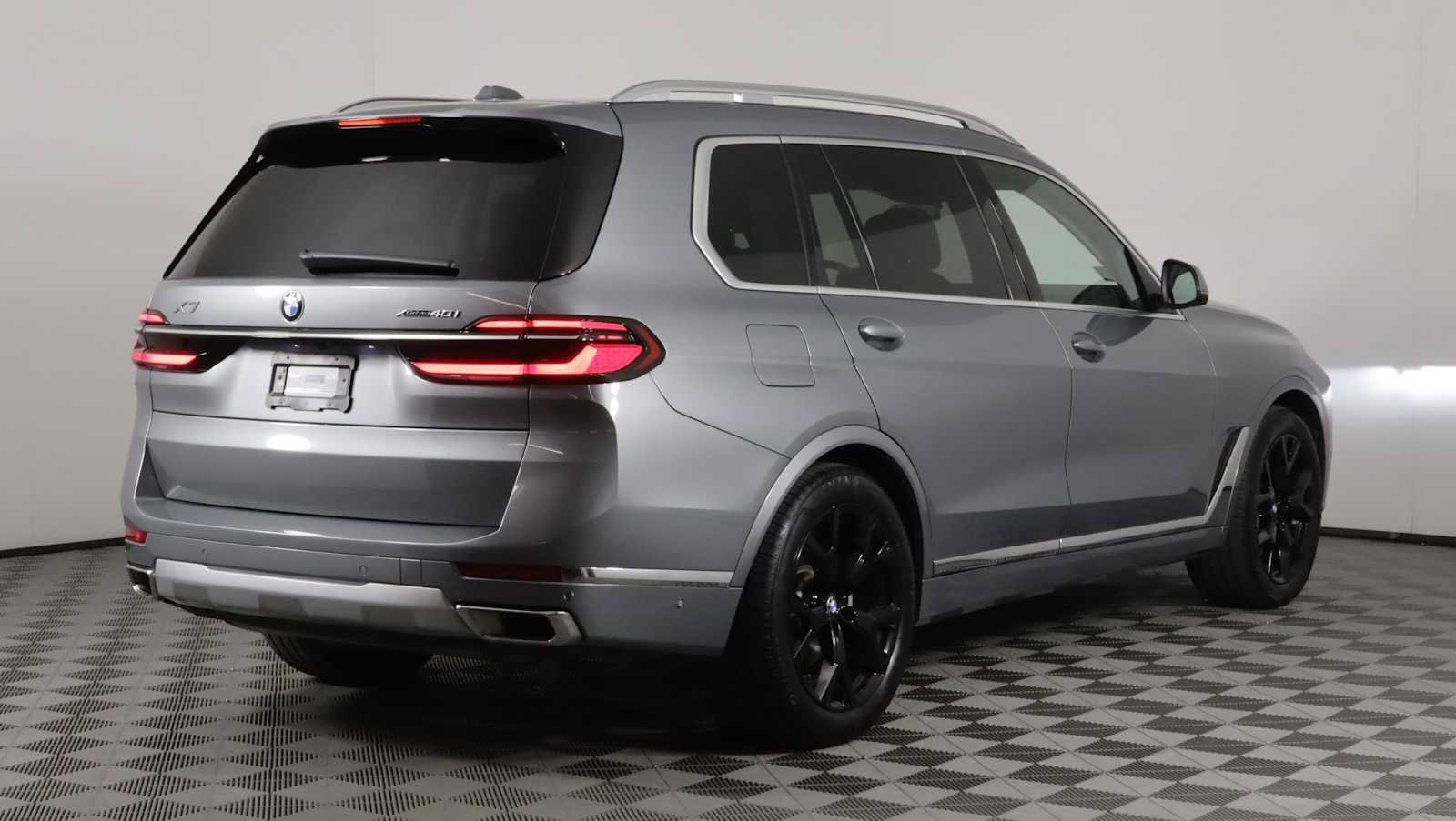 Used 2026 BMW X7 xDrive40i w/ Premium Package AWD/4WD image 6
