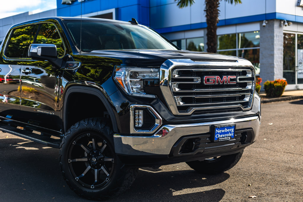 Used 2020 GMC Sierra 1500 SLT w/ SLT Premium Package AWD/4WD image 3