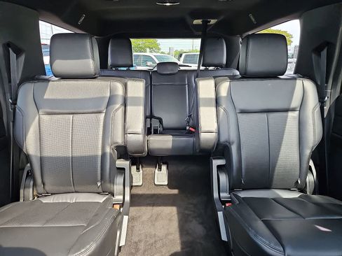 Used 2021 Ford Expedition Max XLT RWD image 14