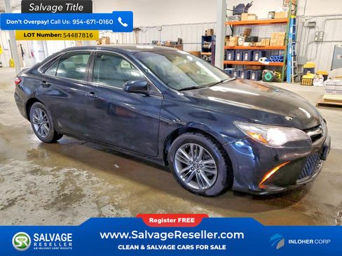 Used 2017 Toyota Camry SE FWD image 5