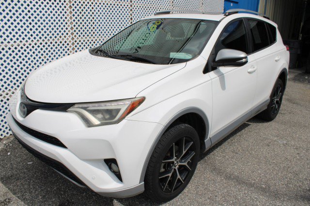 Used 2017 Toyota RAV4 SE FWD image 2