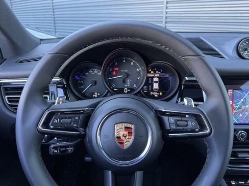 New 2026 Porsche Macan image 18