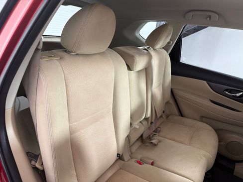 Used 2016 Nissan Rogue S w/ Appearance Package FWD image 22