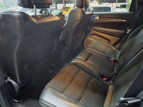 Used 2018 Jeep Grand Cherokee SRT image 16