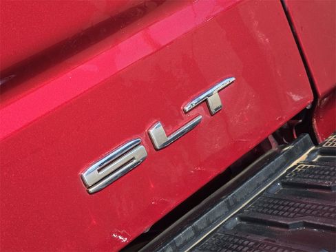 Used 2019 GMC Sierra 1500 SLT w/ SLT Premium Package image 33