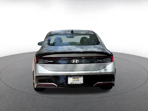 Used 2025 Hyundai Sonata SEL FWD image 14