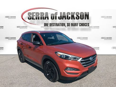Used 2017 Hyundai Tucson SE w/ SE Popular Package 02 FWD image 2