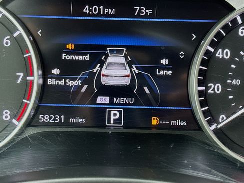 Used 2022 Nissan Sentra SV w/ SV Premium Package FWD image 8